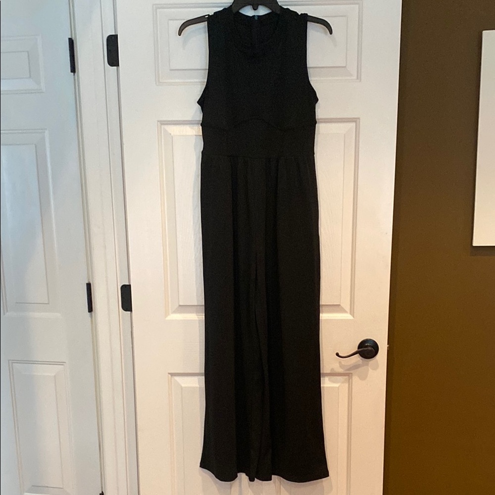 Elegant Black Sleeveless Jumpsuit